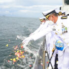 Peringati Hari Dharma Samudera Tahun 2022, Lantamal VI Makassar Gelar tabur bunga di perairan laut Makassar Pulau Samalona Sabtu (15/01/2022).