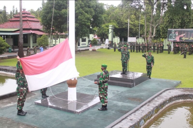 Kepala Staf Kodim (Kasdim) 1405/parepare, Mayor Inf Oberan Tandirerung jadi Inspektur Upacara Upacara 17an di bulan Januari 2022.