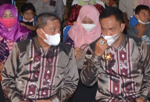 Bupati Wajo H. Amran Mahmud dan Wakil Bupati Wajo H. Amran SE.--hamzah--