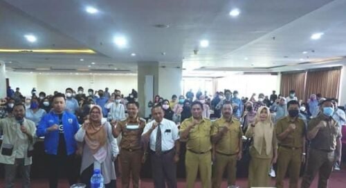 Narasumber dan para peserta pelatihan wirausaha di Aerotel Smile Makassar, Selasa (08/03/2022).