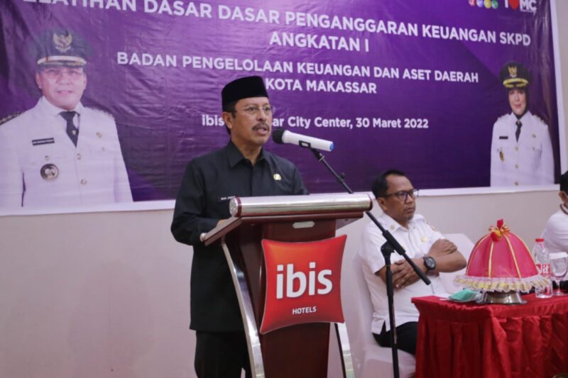 Sekretaris Daerah Kota Makassar, Ir. Muh. Ansar, M.Si buka secara resmi pelatihan Dasar Penganggaran Keuangan SKPD Lingkup Pemkot Makassar di Hotel IBIS, Rabu (30/03/2022).