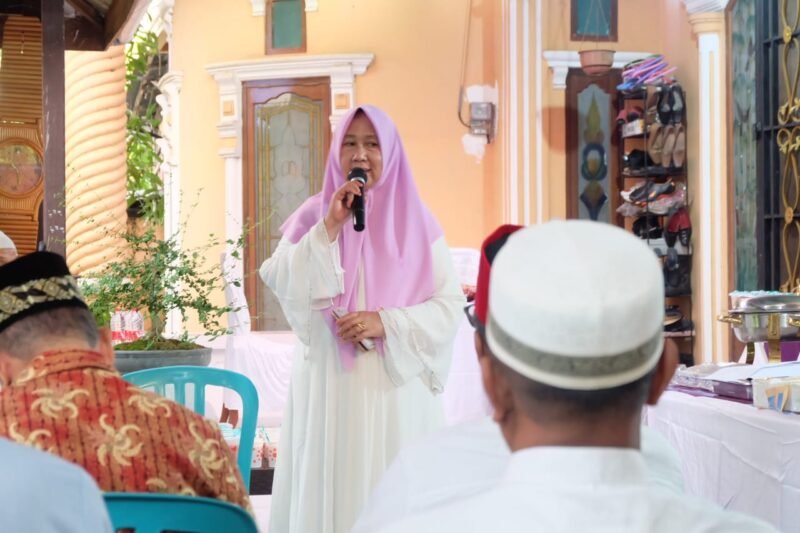 Ketua DPC HIKMA Kota Makassar, AKBP Hj.Yusni, SH.,MH Gelar buka bersama di kediamannya BTN Hamzy Blok A, Senin (04/04/2022).