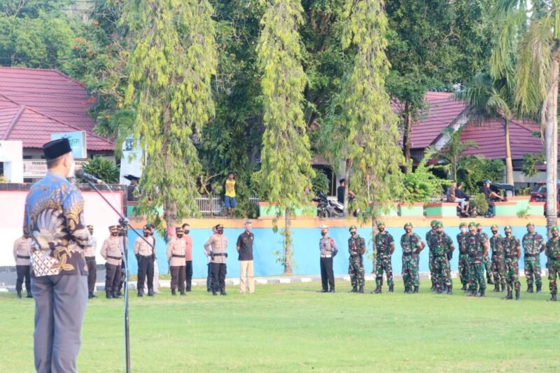 Bupati Wajo H. Amran Mahmud Apel Pasukan Pengamanan Malam Takbiran