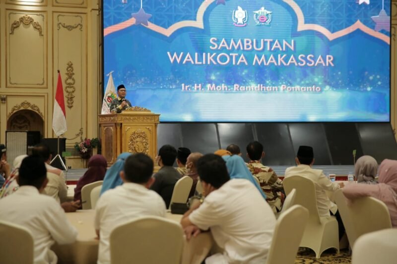 Wali Kota Makassar,  Danny Pomanto saat membawakan sambutan di acara halal bi halal di Diamond Ballroom  Hotel Myco, Selasa malam (10/05/2022).