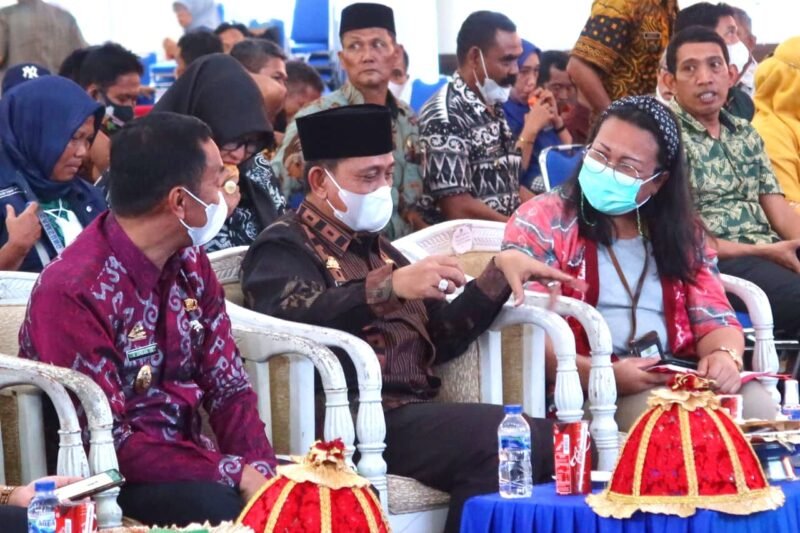 Bupati Wajo H. Amran Mahmud menghadiri sosialisasi Rekomendasi Perlindungan Lahan Pertanian Pangan Berkelanjutan (RPLP2B) Tahun 2022 di Ruang Pola Kantor Bupati Wajo, Kamis (12/5/2022).