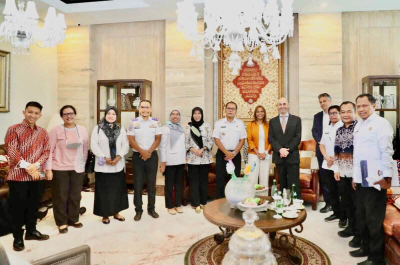 Wali Kota Makassar Danny Pomanto menerima kunjungan Tim European Investment Bank dan Giz Germany (Felicity) di kediaman pribadinya Jalan Amirullah, Rabu (18/05/2022).