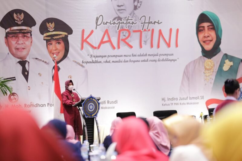 Ketua TP PKK Kota Makassar, Indira Jusuf Ismail membawakan sambutan pada acara Peringatan Hari Kartini di Hotel Claro, Rabu (18/05/2022).