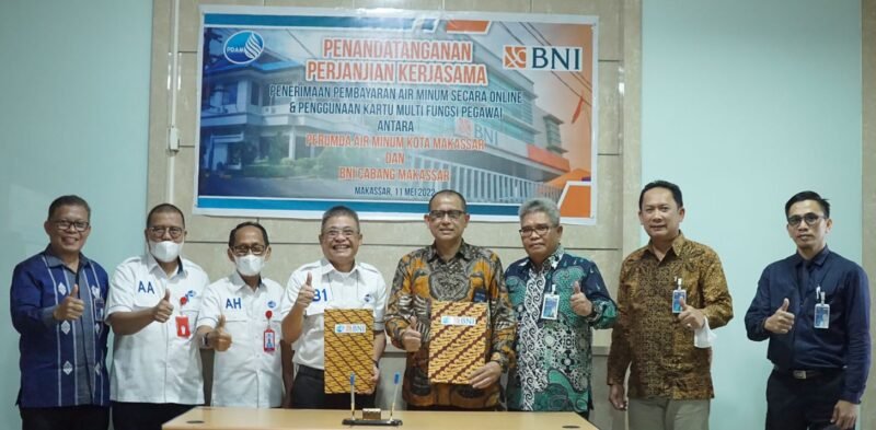 PDAM Makassar dengan Bank BNI melakukan penandatanganan MoU, Rabu (11/05/2022).