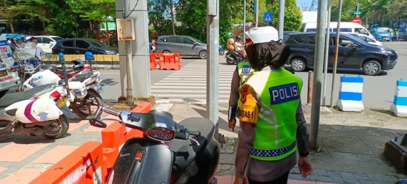 Operasi patuh 2022 Satlantas Polrestabes Makassar di jalan Ahmad Yani Pos 701, Selasa (14/06/2022).