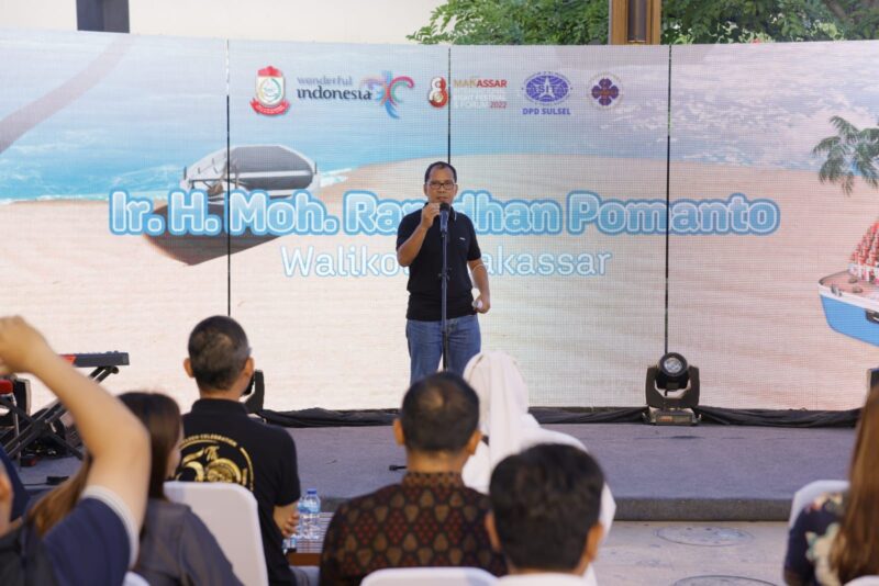 Wali Kota Makassar,  Danny Pomanto hadir membuka acara Makassar Direct Sale dan Promosi F8 di Beachwalk Bali, Jumat (17/06/2022).