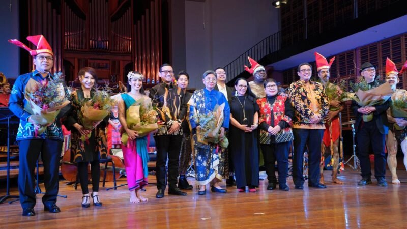 20 penari dari Makassar yang diboyong Wali Kota Makassar, Moh.Ramdhan Pomanto tampil di Sydney Conservatorium, Minggu (10/07/2022).
