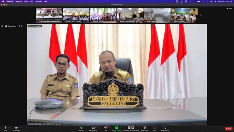 Gubernur Sulsel, Andi Sudirman Sulaiman menyampaikan arahan secara virtual dalam rangka akselerasi kinerja Dinas Pendidikan Sulsel pada UPT Satuan Pendidikan SMA/SMK/SLB se-Sulsel, Senin (25/07/2022).