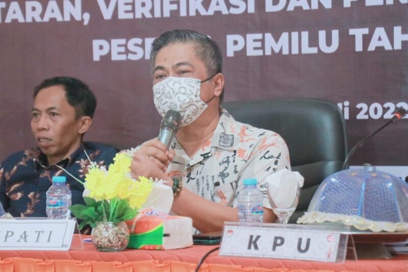 Sekda Barru Dr. Abustan AB., Saat menghadiri Sosialisasi PKPU nomor 4 tahun 2022