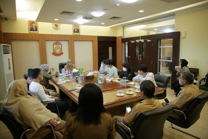 Wakil Wali Kota Makassar, Fatmawati Rusdi menerima kunjungan kehormatan dari CEO Entomo Ki Hwan Park, di Ruang Rapat Wakil Wali Kota Lantai 11, Gedung Balaikota Makassar, Selasa (02/08/2022).