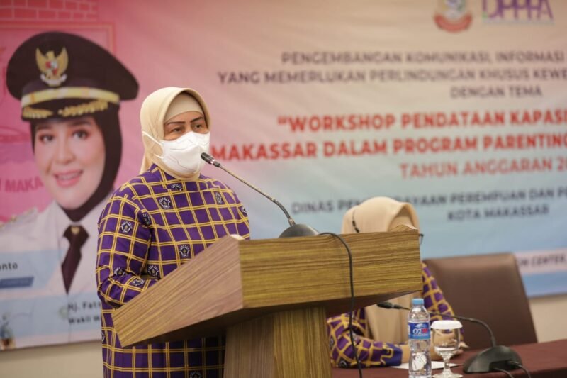 Bunda Paud Kota Makassar, Indira Jusuf Ismail hadiri Workshop pendataan kapasitas guru Paud Kota Makassar dalam program parenting dan Perlindungan Anak di Hotel Aston, Senin (15/08/2022).