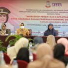 Bunda Paud Kota Makassar, Indira Jusuf Ismail jadi pembicara pada kegiatan workshop yang diselenggarakan DP3A Kota Makassar di Hotel Aston, Selasa (16/08/2022).