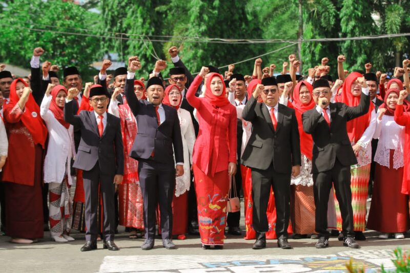 Perumda Air Minum Kota Makassar gelar upacara peringatan HUT RI ke-77 di Halaman Kantor Pusat Jalan DR. Sam Ratulangi, Rabu (17/08/2022).