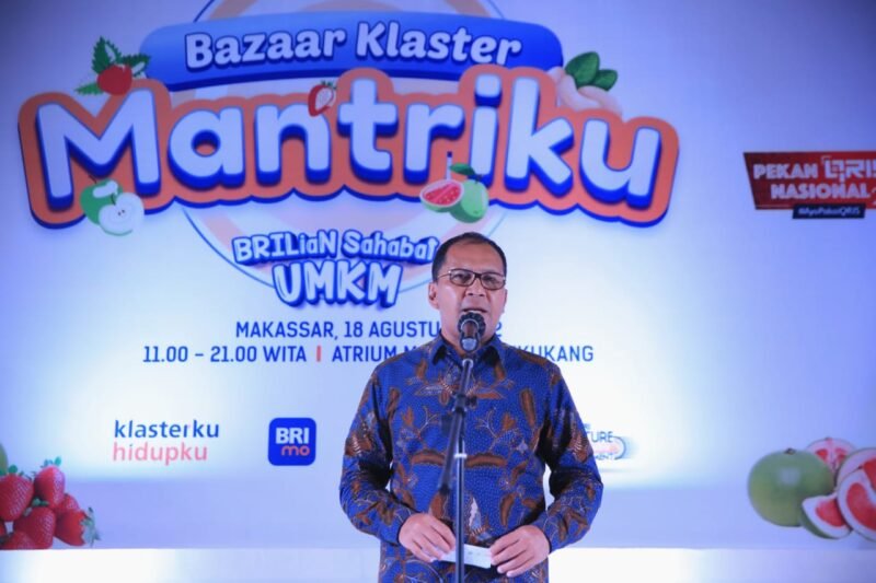 Wali Kota Makassar,  Danny Pomanto bawakan sambutan pada kegiatan Bazaar Klaster Mantriku yang digelar Kantor Cabang BRI Makassar, di Mall Panakkukang, Kamis (18/08/2022).