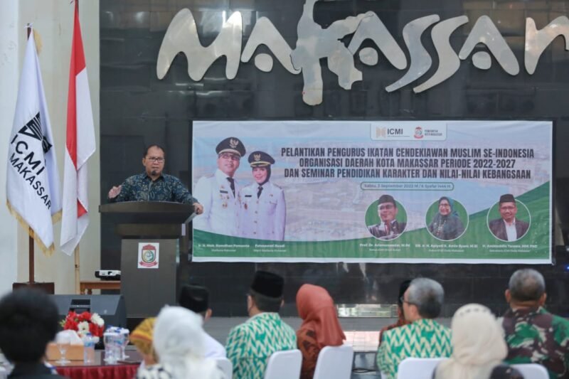 Wali Kota Makassar, Danny Pomanto bawakan sambutan usia Pelantikan pengurus baru  ICMI periode 2022 - 2027 di Baruga Anging Mammiri, Sabtu (03/09/2022).