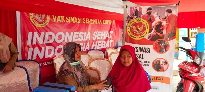 Badan Intelijen Negara (BIN) Daerah Sulawesi Selatan menggelar vaksinasi Covid-19 massal dan door to door di Kabupaten Pinrang