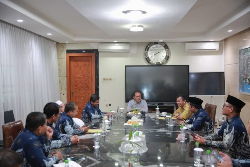 Wali Kota Makassar,  Danny Pomanto terima kunjungan Ketua Forum Kerukunan Umat Beragama (FKUB) dikediamannya, Jalan Amirullah, Jumat (23/09/2022).