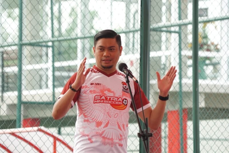 Bupati Gowa, Adnan Purichta Ichsan didampingi Sekretaris Daerah Kabupaten Gowa, Kamsina meresmikan Lapangan Satria Mini Soccer 81 di Jalan Basoi Daeng Bunga, Sungguminasa Kabupaten Gowa sekaligus membuka Turnamen Bupati Gowa Cup Tahun 2022, Kamis (18/08/2022).
