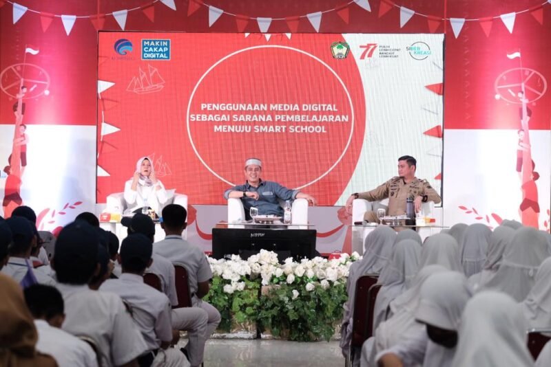 Bupati Gowa, Adnan Purichta Ichsan jadi Narasumber pada kegiatan Literasi Digital untuk Mewujudkan Smart City melalui Kearifan Lokal di Gedung D'Bollo, Senin (22/08/2022).