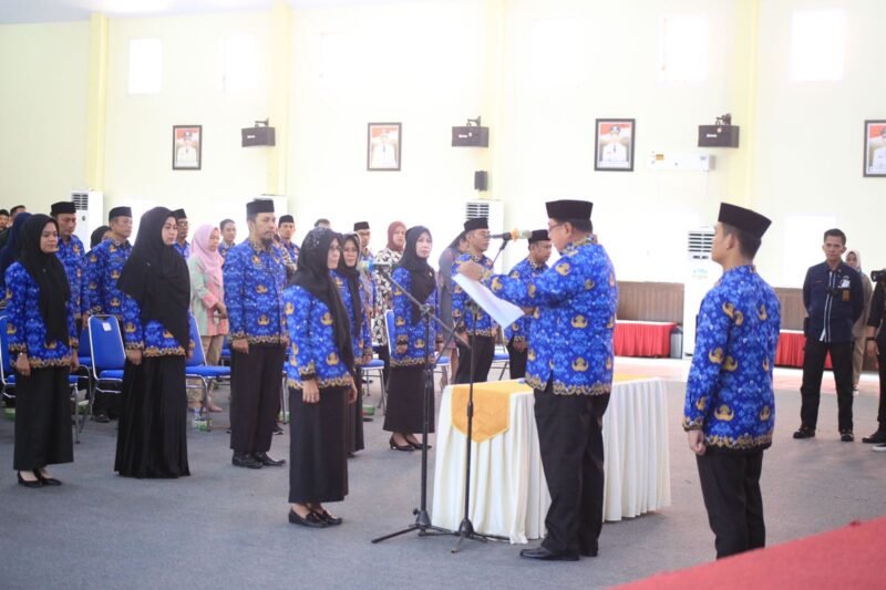 Ketua Dewan Pengurus Korpri Sulsel Abdul Hayat Gani melantik Dewan Pengurus Korpri Wajo di Ruang Pola Kantor Bupati, Jumat, 07/10/2022.