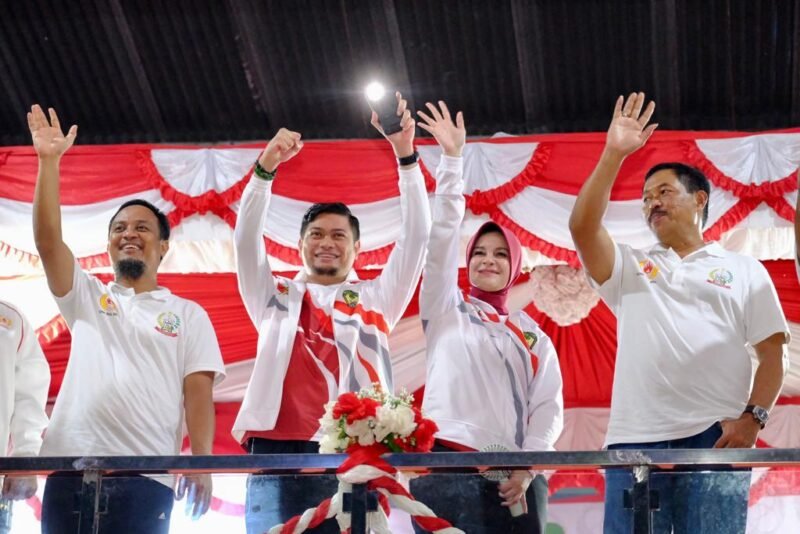 Bupati Gowa, Adnan Purichta Ichsan menghadiri pembukaan Pekan Olahraga Provinsi (Porprov) Sulawesi Selatan XVII di Stadion H. Andi Bintang, Kabupaten Sinjai, Sabtu (22/10/2022).