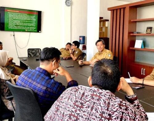 Kepala Dinas Kawasan dan Permukiman Kota Makassar, Nirman Niswan Mungkasa terima kunjungan Dinas Perumahan Kabupaten Berau di Kantor Disperkim Kota Makassar, (13/09/2022).