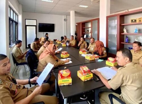 Rapat verifikasi data korban kebakaran sejumlah titik Kota Makassar dihadiri oleh para Lurah se-Kota Makassar, Senin (12/09/2022).