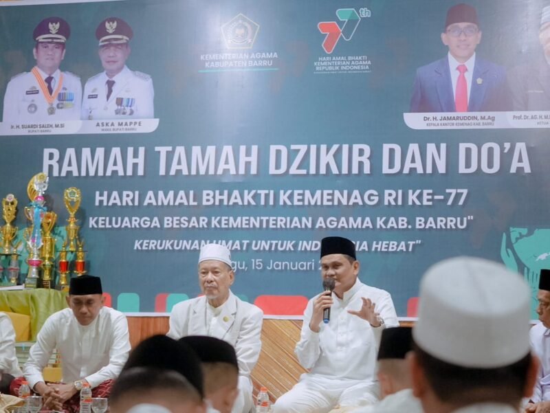 Bupati Barru Ir. H. Suardi Saleh, M.Si., menghadiri acara dzikir dan doa yang dirangkaikan dengan ramah tamah atas terselenggaranya hari amal bhakti Kementerian Agama RI ke 77, di aula kantor Kemenag Barru, pada Ahad (15/1/2023)