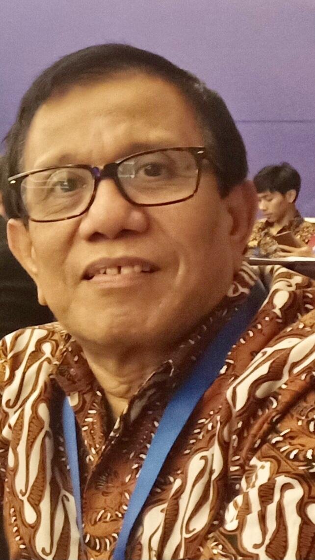 Catatan Hendry Ch Bangun