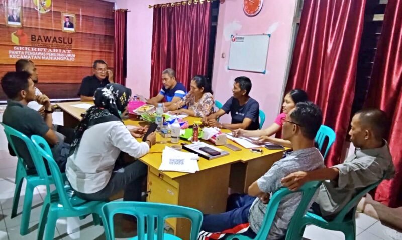 Rapat pembetukan Kelompok kerja (Pokja) pembentukan Panwaslu Kelurahan/Desa (PKD) Kecamatan Maniangpajo