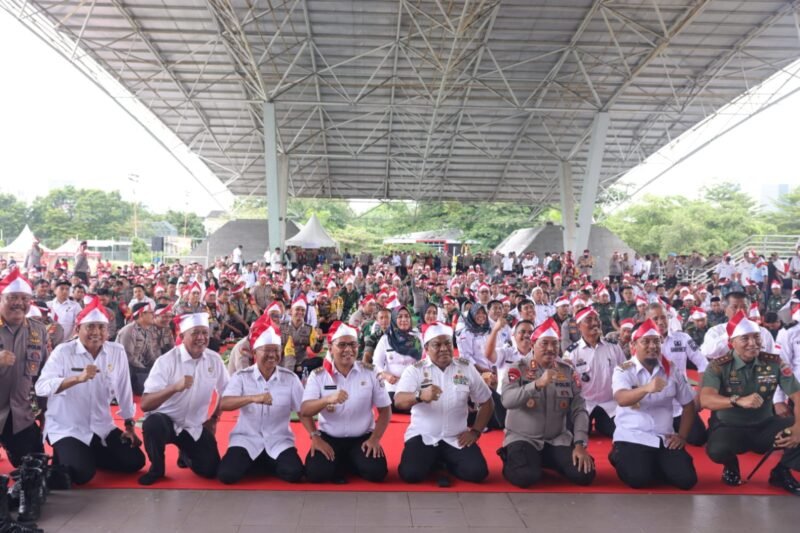 Wali Kota Makassar, Danny Pomanto menghadiri Manre Sipulung bersama Tiga Pilar di Karebosi, Rabu (15/02/2023).