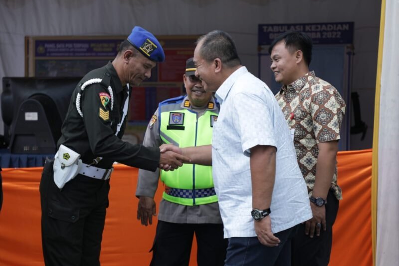 Forum Komunikasi Pimpinan Daerah (Forkompinda) Kabupaten Asahan menghadiri Open House Perayaan Natal yang digelar oleh Danlanal TB/AS Letkol Laut (P) Aan Prana Tuah Sebayang, SE, D.W.C di Rumah Dinas Danlanal TB/AS,