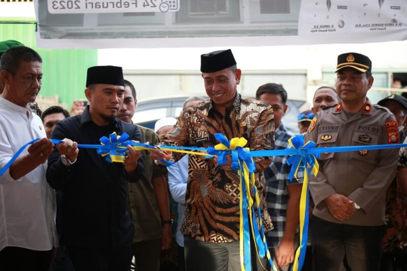 Pasar Rakyat Buriko kini bisa difungsikan setelah diresmikan langsung Bupati Wajo Amran Mahmud, Jumat (25/2/2023)