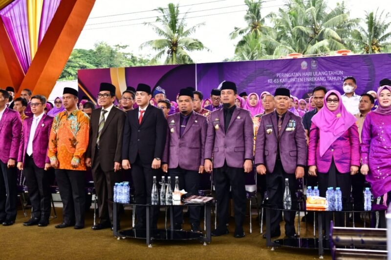 Gubernur Sulsel, Andi Sudirman Sulaiman hadiri acara 63 Tahun Kabupaten Enrekang di Lapangan Abu Bakar Lambogo, Sabtu (25/02/2023)