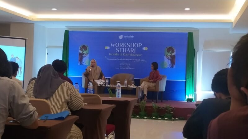 Pelaksana Tugas (Plt) Kepala Dinas Kominfo Provinsi Sulawesi Selatan, Sukarniaty Kondolele hadiri Workshop Sehari yang digelar Unicef bersama Aliansi Jurnalis Indonesia (AJI) Kota Makassar, di Hotel Grand Asia, Senin (20/02/2023)