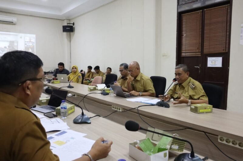 Bupati Wajo, Amran Mahmud memaparkan berbagai aspek yang menjadi penilaian Penghargaan Pembangunan Daerah (PPD) Kabupaten/Kota Povinsi Sulsel Tahun 2023 di Ruang Rapa Bosowasipilu Kantor Bappelitbangda Sulsel, Makassar, Senin (6/2/2023)
