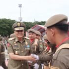 Bupati Barru H. Suardi Saleh menghadiri Gelar Pasukan peringatan HUT Ke-73 Satuan Polisi Pamong Praja (Satpol PP) dan HUT Satuan Perlindungan Masyarakat (Satlinmas) ke-61 digelar di Lapangan Karebosi, Kota Makassar, pada Jumat (3/3/2023)