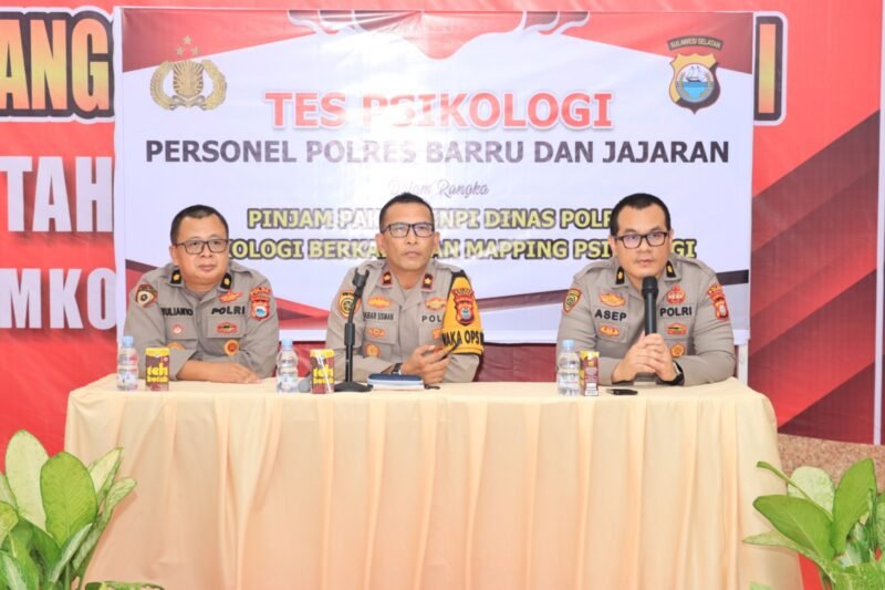 Biro SDM Polda Sulsel menggelar ujian psikologi berkala yang diikuti oleh puluhan personil Polres Barru, di Aula Mapolres Barru, pada Senin (13/3/2023)