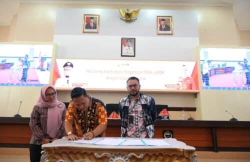 Monitoring dan Evaluasi Pengelolaan SP4N-LAPOR Wilayah Sulawesi Selatan yang berlangsung di Ruang Rapat Pimpinan Kantor Gubernur Sulsel, pada hari Jumat (10/3/2023)