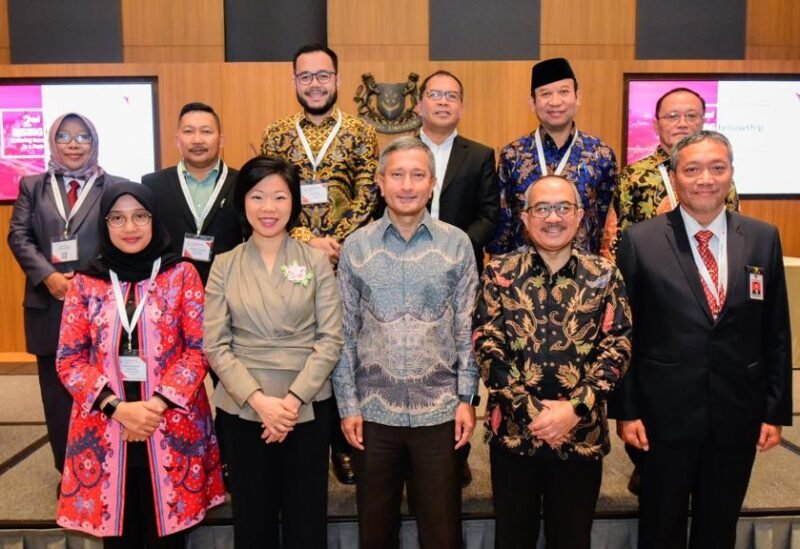 Wali Kota Makassar, Danny Pomanto mengikuti hari terakhir Program 2nd RISING Fellowship di Kantor Kementrian Luar Negeri Singapura, Jumat (10/03/2023)