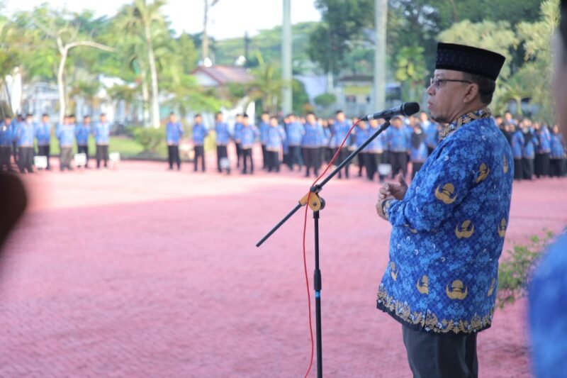 Apel Kesadaran Nasional Bulan Maret 2023 yang digelar Pemerintah Kabupaten Asahan di Halaman Kantor Bupati, dipimpin oleh Sekretaris Daerah (Sekda) Kabupaten Asahan John Hardi Nasution, Jum'at (17/03/2023)