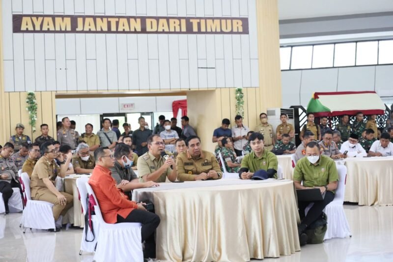 Wali Kota Makassar, Danny Pomanto hadiri Rakorwil dan Rakor PAM VVIP Kunker Presiden RI bersama Ibu Iriana Joko Widodo di Manunggal Mini Kodam XIV Hasanuddin, Jalan Urip Sumohardjo, Selasa (28/03/2023)
