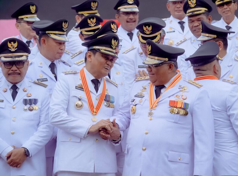 Bupati Barru Ir. H. Suardi Saleh, M.Si., menghadiri Upacara hari Otonomi Daerah ke XXVII yang dipusatkan di anjungan pantai Losari kota Makassar, Provinsi Sulawesi Selatan, Sabtu (29/4/2023)