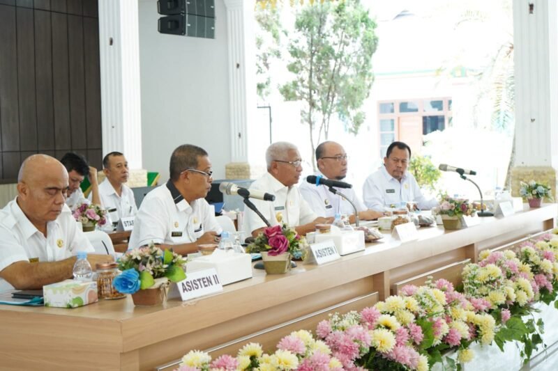 Bupati Asahan H. Surya, BSc membuka Rapat Koordinasi Pemerintahan (Rakorpem) Bulan April 2023, Rabu (10/05/2023)