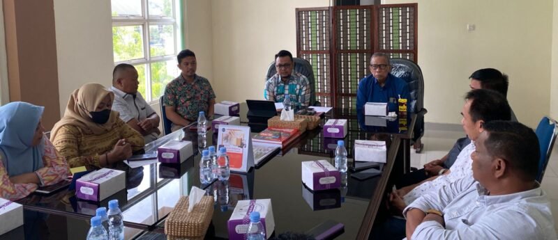 Kepala Dinas Perdagangan (Disdag) Kota Makassar, Arlin Ariesta terima kunjungan Anggota Komisi II DPRD kabupaten Sidrap di Kantor Dinas Perdagangan Kota Makassar, Jalan Rappocini Raya,  Kamis (04/05/2023