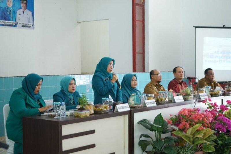 Sekretaris Daerah Kabupaten Asahan Drs. John Hardi Nasution mewakili Bupati Asahan Menghadiri Rapat Koordinasi Teknis (Rakornis) TP PKK Kabupaten Asahan di Gedung Parinari PTPN IV Kecamatan Air Batu, Senin (29/05/2023)